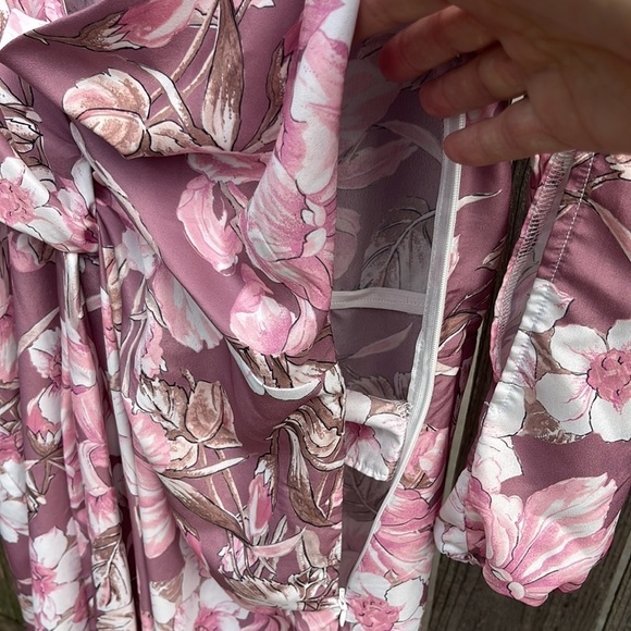 EUC Alexia Admor Slit Front Floral Dress Size Medium - Picture 10 of 11